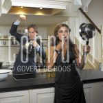 15-07-2004 Jort Kelder / Georgina Verbaan  Jort Kelder and Georgina Verbaan at home in Nigtevecht, by order of Pulse Magazine. July 15, 2004.

[keywords]Posed, Kitchen[/keywords]